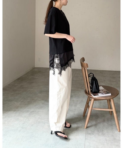 She's Closet(シーズクローゼット)の「アシンメトリー 裾サテンレース ドッキング 半袖Tシャツ レイヤード インナー トップス(Tシャツ/カットソー・レディース・ブラック/ホワイト・FREE)」の11枚目の写真