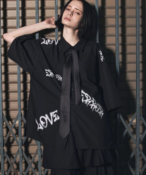 ERAR（エラー）の「【ERAR】スプレーライクプリントオーバーサイズシャツ（シャツ/ブラウス・メンズ・ホワイト系1/ブラック系1/ブラック系2・S/M/L/XL）」の14枚目の写真