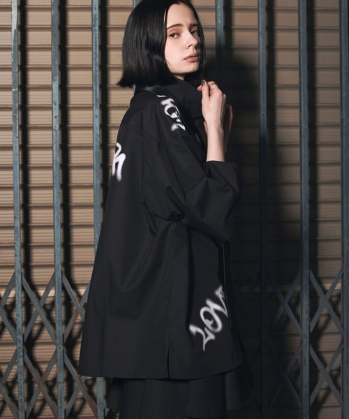 ERAR（エラー）の「【ERAR】スプレーライクプリントオーバーサイズシャツ（シャツ/ブラウス・メンズ・ホワイト系1/ブラック系1/ブラック系2・S/M/L/XL）」の16枚目の写真