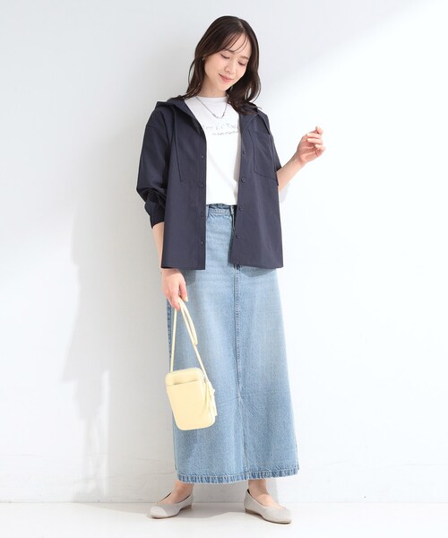 SHOO・LA・RUE（シューラルー）の「【さらり快適/洗濯機可/S-LL】UVカット機能付き ライトな着心地 ひんやりシャツパーカ（シャツ/ブラウス・レディース・ネイビー/オフホワイト/ライトブルー・04/03/02/01）」の12枚目の写真