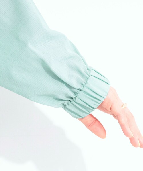 SHOO・LA・RUE（シューラルー）の「【さらり快適/洗濯機可/S-LL】UVカット機能付き ライトな着心地 ひんやりシャツパーカ（シャツ/ブラウス・レディース・ネイビー/オフホワイト/ライトブルー・04/03/02/01）」の21枚目の写真