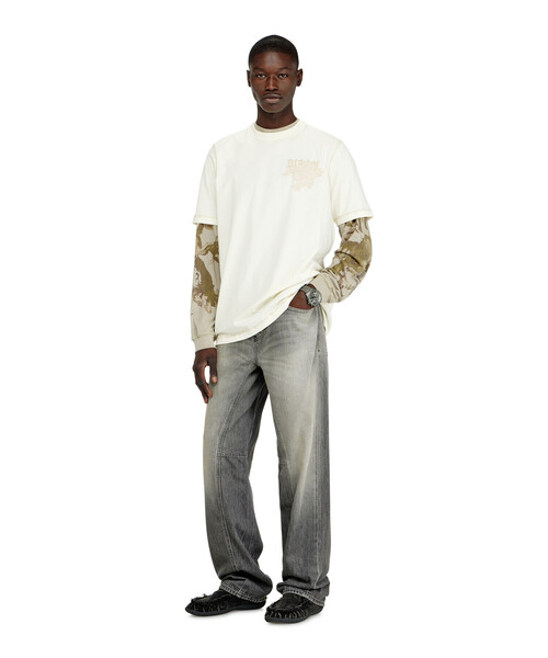 DIESEL(ディーゼル)の「メンズ Tシャツ T-ADJUST-NOTCH(Tシャツ/カットソー・メンズ・ホワイト系その他/グレー系その他・LARGE/MEDIUM/X-LARGE/X-SMALL/XX-LARGE/SMALL/XXX-LARGE)」の3枚目の写真