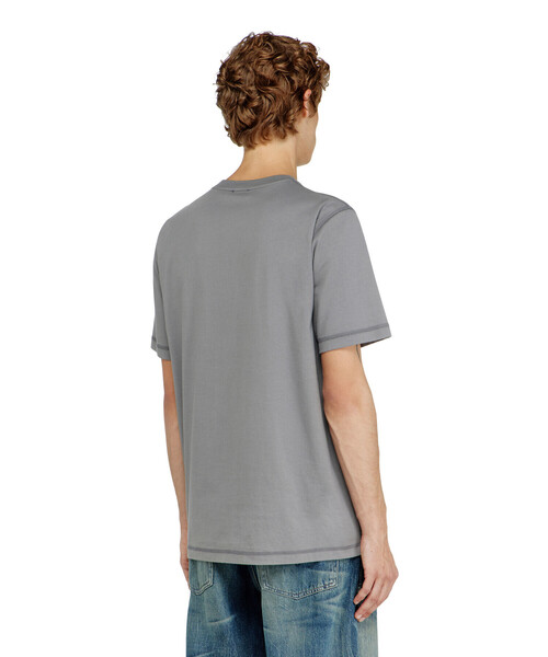 DIESEL(ディーゼル)の「メンズ Tシャツ T-ADJUST-NOTCH(Tシャツ/カットソー・メンズ・ホワイト系その他/グレー系その他・LARGE/MEDIUM/X-LARGE/X-SMALL/XX-LARGE/SMALL/XXX-LARGE)」の8枚目の写真