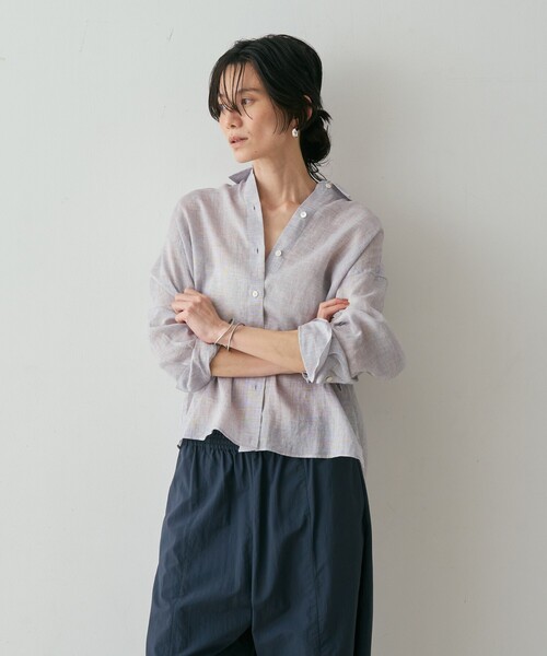 qualite(カリテ)の「リネン混レギュラーシャツ 春服 夏服 オフィスカジュアル(シャツ/ブラウス・レディース・モカ/ラベンダー/オフホワイト・フリー)」の18枚目の写真