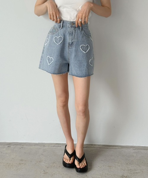 Jewelobe（ジュエローブ）の「ハートパッチワークデニムパンツ（その他パンツ・レディース・サックスブルー・M/S）」の4枚目の写真