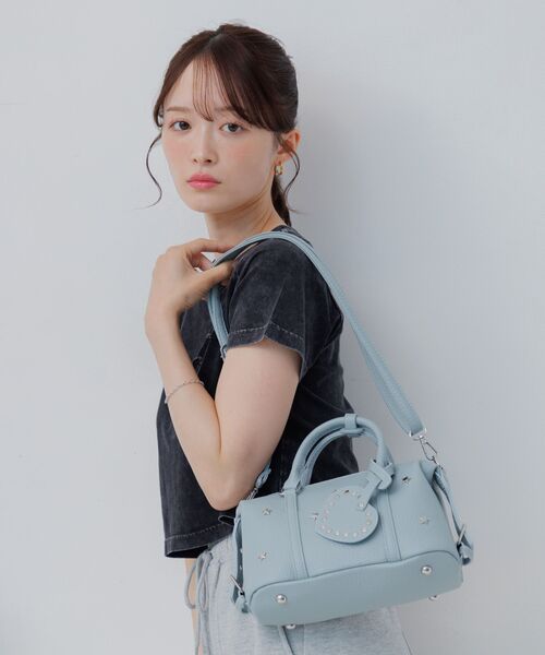 ems excite（エムズエキサイト）の「スタッズミニボストンBAG（ショルダーバッグ・レディース・ブルー/アイボリー/ブラック・ONE SIZE）」の8枚目の写真