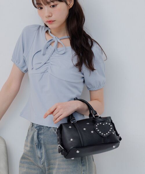 ems excite（エムズエキサイト）の「スタッズミニボストンBAG（ショルダーバッグ・レディース・ブルー/アイボリー/ブラック・ONE SIZE）」の16枚目の写真