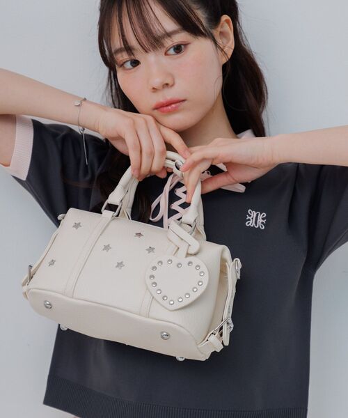 ems excite（エムズエキサイト）の「スタッズミニボストンBAG（ショルダーバッグ・レディース・ブルー/アイボリー/ブラック・ONE SIZE）」の19枚目の写真