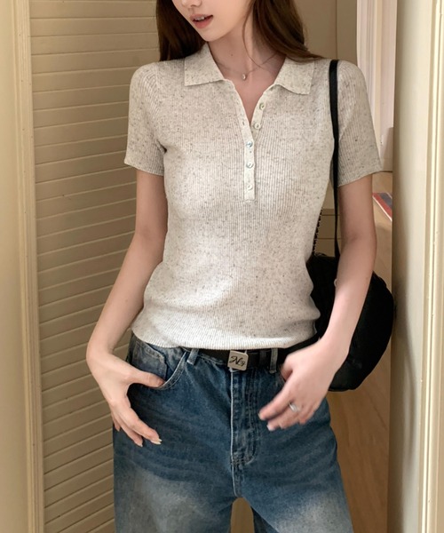 AMAJI(アマジ)の「襟付き リブニット 半袖トップス(Tシャツ/カットソー・レディース・ライトピンク/グレー・FREE)」の3枚目の写真