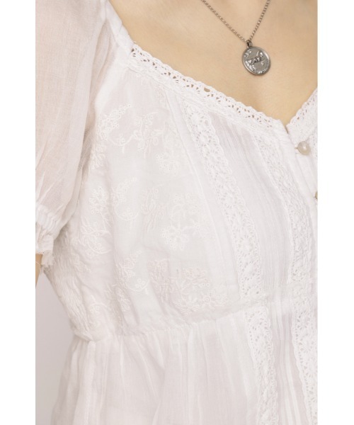 SLY(スライ)の「BABY DOLL COTTON BL ベビードールコットンブラウス 春服 夏服 シアー(シャツ/ブラウス・レディース・オフホワイト/ライトイエロー/ブラック・FREE)」の12枚目の写真