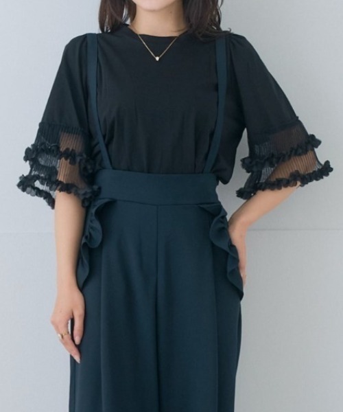 Neige(ネージュ)の「フラワーペタルシアースリーブトップス(Tシャツ/カットソー・レディース・ホワイト/ブラック・ONE SIZE)」の2枚目の写真