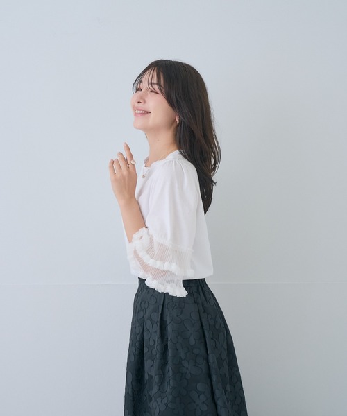 Neige(ネージュ)の「フラワーペタルシアースリーブトップス(Tシャツ/カットソー・レディース・ホワイト/ブラック・ONE SIZE)」の17枚目の写真