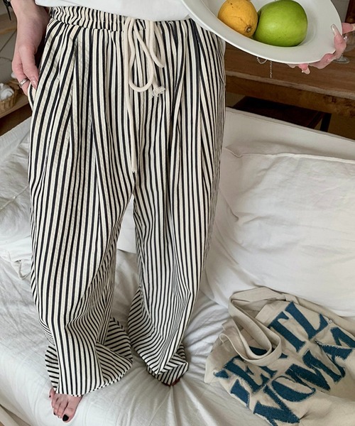 DAY CLOSET(デイ クローゼット)の「【ぽこぽこリップル加工/ゴム&紐調節可】ストライプ柄 シャーリング ハイウエスト ルームロングパンツ レディース(ルームウェア/パジャマ・レディース・ピンク系その他/ブラック/ブラウン・L/S/M/XL)」の18枚目の写真