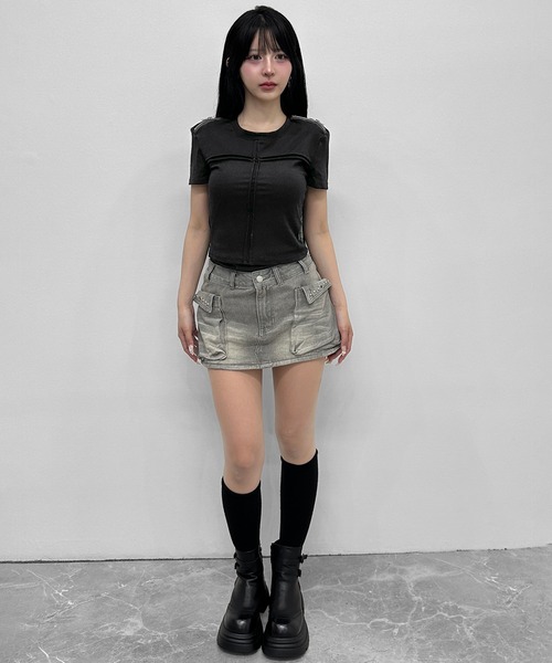 FOLLOWIN(フォロウィン)の「3COLOR/ショルダージップデザイントップス(Tシャツ/カットソー・レディース・グレー/ホワイト/ブラック・FREE)」の21枚目の写真