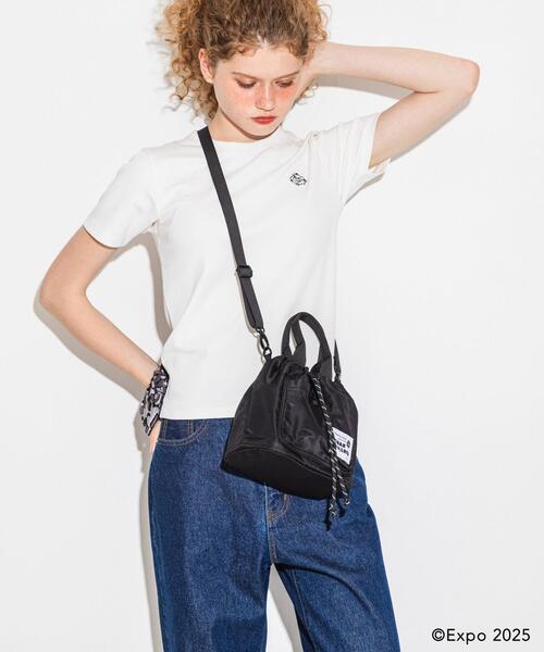 Collaboration URBAN RESEARCH(コラボレーションアーバンリサーチ)の「EXPO2025 DRAWSTRING BAG(ショルダーバッグ・レディース・ブラック・ONE)」の2枚目の写真