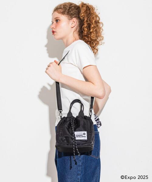 Collaboration URBAN RESEARCH(コラボレーションアーバンリサーチ)の「EXPO2025 DRAWSTRING BAG(ショルダーバッグ・レディース・ブラック・ONE)」の3枚目の写真