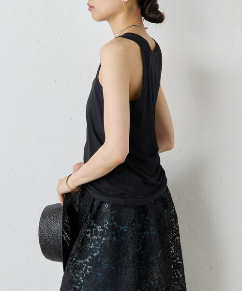 GALLARDAGALANTE（ガリャルダガランテ）の「【La nature linge】キュプラハイツイストヘンリータンク（タンクトップ・レディース・オフホワイト/モカ/ブラック・FREE）」の17枚目の写真
