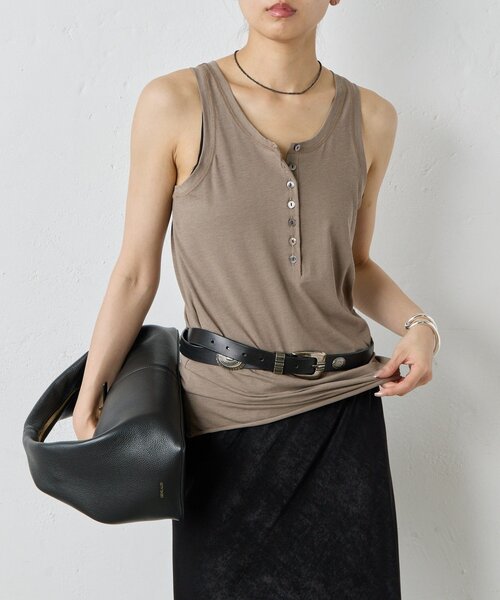 GALLARDAGALANTE（ガリャルダガランテ）の「【La nature linge】キュプラハイツイストヘンリータンク（タンクトップ・レディース・オフホワイト/モカ/ブラック・FREE）」の22枚目の写真