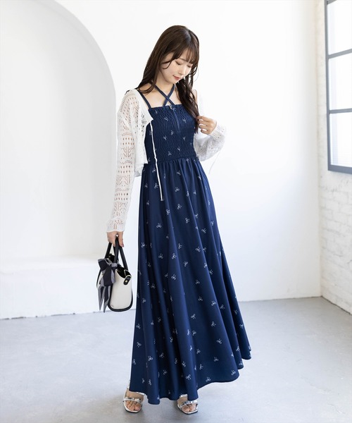 clear（クリア）の「リボン柄シャーリングワンピース［骨格ウェーブ／フェミニン／上品／きれいめ／華やか］（ワンピース・レディース・オフホワイト/ネイビー・PF/F）」の10枚目の写真