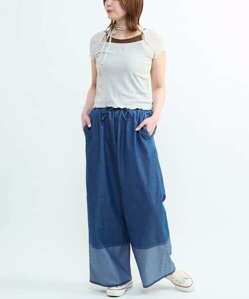 CONVERSE TOKYO(コンバーストウキョウ)の「ワイドデニムパンツ / ウエストゴム / イージーパンツ / ウォッシュ加工 / LIGHT DENIM WIDE PANTS(デニムパンツ・レディース・ブラック/インディゴブルー・FREE)」の3枚目の写真