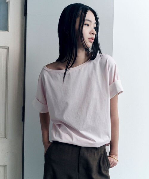 green label relaxing(グリーンレーベルリラクシング)の「<SEASONAL COLLECTION>LOTUS Tシャツ(Tシャツ/カットソー・レディース・ピンク/ブラック/オリーブ・FREE)」の1枚目の写真