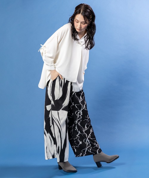 OSMOSIS（オズモーシス）の「イレギュラーヘムブラウス（シャツ/ブラウス・レディース・アイボリー/ブラック/ブラウン・ONE SIZE）」の5枚目の写真