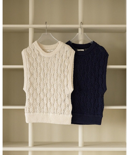 anuke（アンヌーク）の「Slub Pattern Vest（ニット/セーター・レディース・アイボリー/ネイビー・FREE）」の10枚目の写真