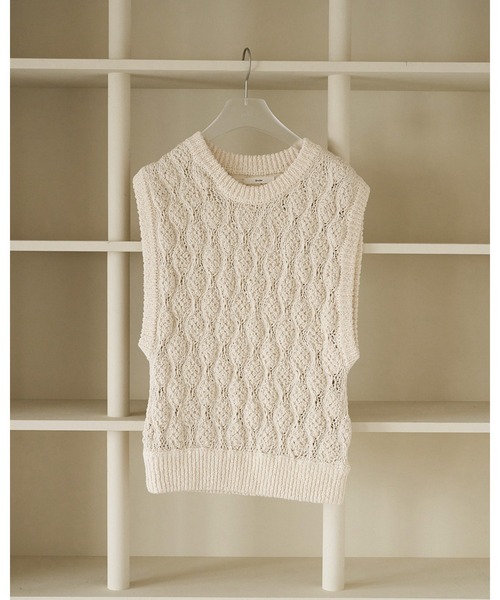 anuke（アンヌーク）の「Slub Pattern Vest（ニット/セーター・レディース・アイボリー/ネイビー・FREE）」の12枚目の写真