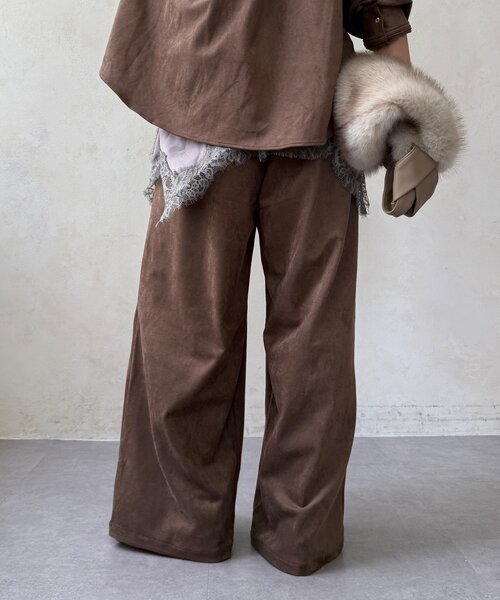 DouDou(ドゥドゥ)の「【セットアップ可能】スエードタックパンツ(その他パンツ・レディース・チャコールグレー/ブラウン/グレイッシュベージュ・36/38/FREE/TM)」の13枚目の写真