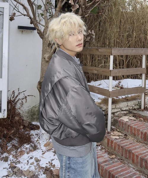 Ressaca(レサーカ)の「MA-1ブルゾン(MA-1・メンズ・ブラック/レッド/グレー・XL/M/L)」の8枚目の写真