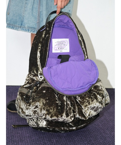 OFFWINTER（オフウィンター）の「【OFFWINTER】ヴィンテージライク ロケットバックパック / リュック 大容量 / PC収納可 16インチ（スペースシリーズ）（バックパック/リュック・メンズ・ゴールド/バーガンディー/オリーブ/グリーン/ブラック・LARGE）」の3枚目の写真