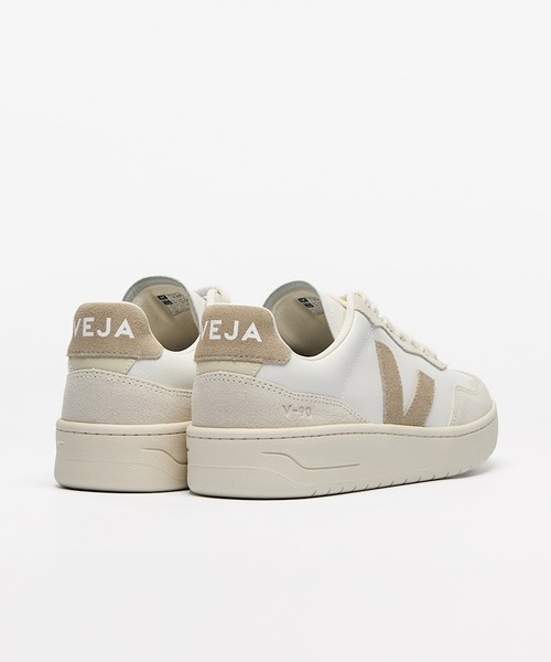 VEJA(ヴェジャ)の「VEJA V-90 レザースニーカー(スニーカー・レディース・ホワイト×ブラウン・36/22/37/23/38/24/39/25/40/25.5cm)」の4枚目の写真