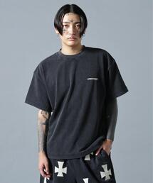 UNKNOWN LONDON（アンノウン・ロンドン）の「UNKNOWN LONDON アンノウンロンドン 【LHP EXCLUSIVE】LEATHER CROSS TEE（Tシャツ/カットソー）」