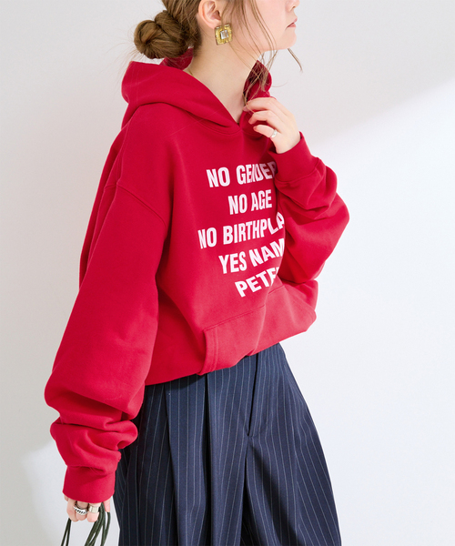B.C STOCK(ベーセーストック)の「【WEB限定】ウォッシャブル / MY NAME IS PETER / SLOGAN HOODIE(パーカー・レディース・ブラウン/レッド・FREE)」の2枚目の写真