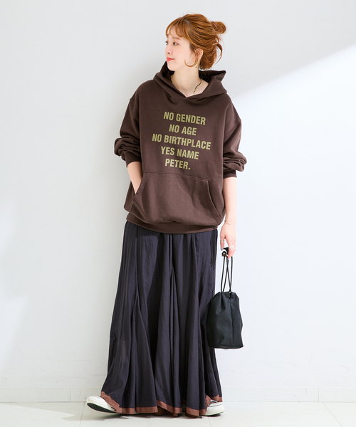 B.C STOCK(ベーセーストック)の「【WEB限定】ウォッシャブル / MY NAME IS PETER / SLOGAN HOODIE(パーカー・レディース・ブラウン/レッド・FREE)」の3枚目の写真