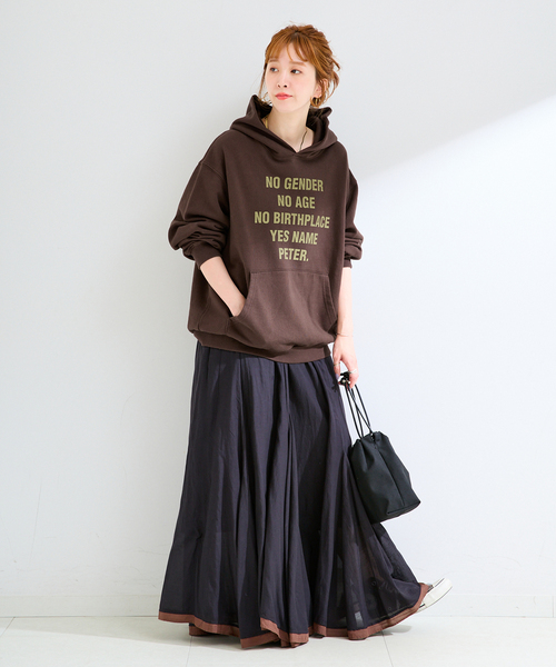 B.C STOCK(ベーセーストック)の「【WEB限定】ウォッシャブル / MY NAME IS PETER / SLOGAN HOODIE(パーカー・レディース・ブラウン/レッド・FREE)」の4枚目の写真