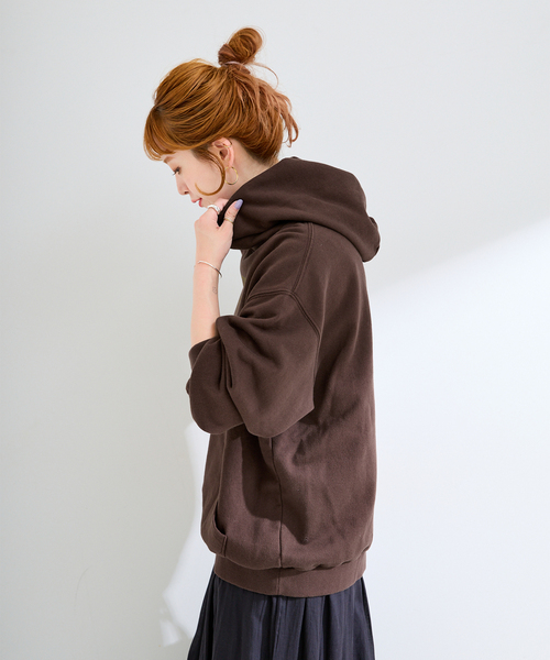 B.C STOCK(ベーセーストック)の「【WEB限定】ウォッシャブル / MY NAME IS PETER / SLOGAN HOODIE(パーカー・レディース・ブラウン/レッド・FREE)」の9枚目の写真