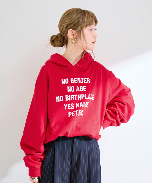 B.C STOCK(ベーセーストック)の「【WEB限定】ウォッシャブル / MY NAME IS PETER / SLOGAN HOODIE(パーカー・レディース・ブラウン/レッド・FREE)」の14枚目の写真
