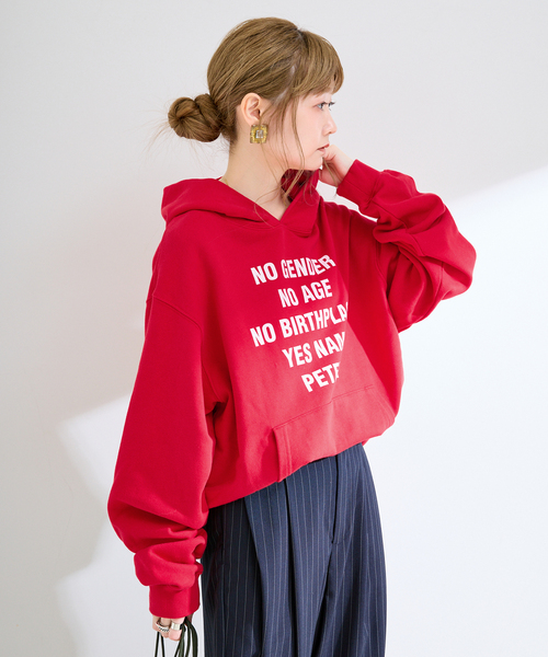 B.C STOCK(ベーセーストック)の「【WEB限定】ウォッシャブル / MY NAME IS PETER / SLOGAN HOODIE(パーカー・レディース・ブラウン/レッド・FREE)」の15枚目の写真
