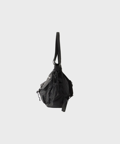 UNSTOA(アンストア)の「Water-Repellent 2-Way Drawstring Multi-Pocket Bag 秋服 冬服(バックパック/リュック・メンズ・ブラック/カーキ・FREE)」の15枚目の写真