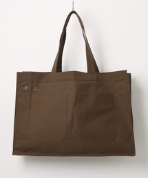 A.P.C.（アーペーセー）の「SAC DOUBLE POCHES（ショルダーバッグ）」