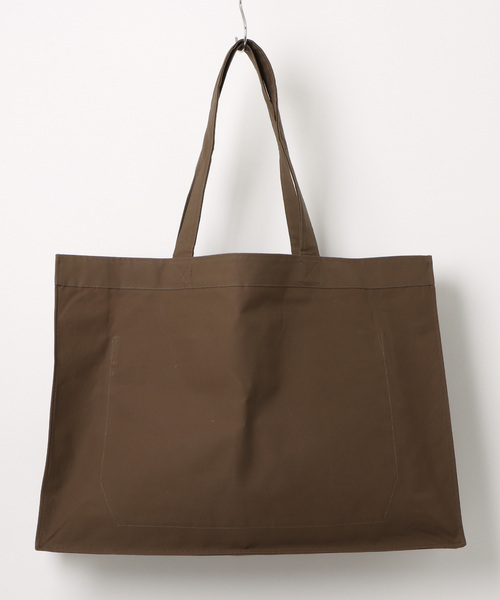 A.P.C.（アーペーセー）の「SAC DOUBLE POCHES（ショルダーバッグ・メンズ・カーキ・ONESIZE）」の2枚目の写真