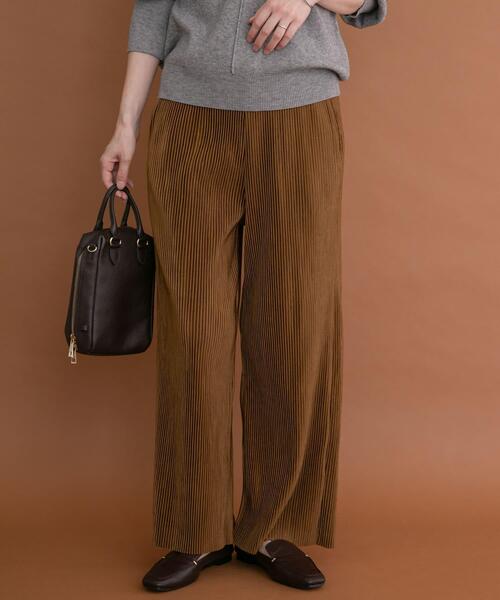 ITEMS URBANRESEARCH（アイテムズ アーバンリサーチ）の「プリーツシャーリングパンツ（その他パンツ・レディース・グレー系その他/ライトブラウン/ブラック・FREE）」の3枚目の写真