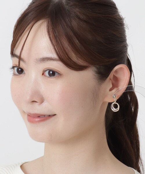 ITS'DEMO(イッツデモ)の「メタルツイスト&カラー切り替えセットピアス(ピアス(両耳用)・レディース・ピンクゴールド/ゴールド・00)」の11枚目の写真