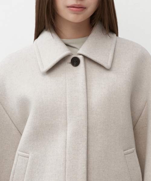 MUSINSA STANDARD WOMAN（ムシンサスタンダードウーマン）の「ウィメンズカシミヤブレンドショートマックコート[オートミール]（チェスターコート・レディース・その他・LARGE/SMALL/X-SMALL）」の3枚目の写真
