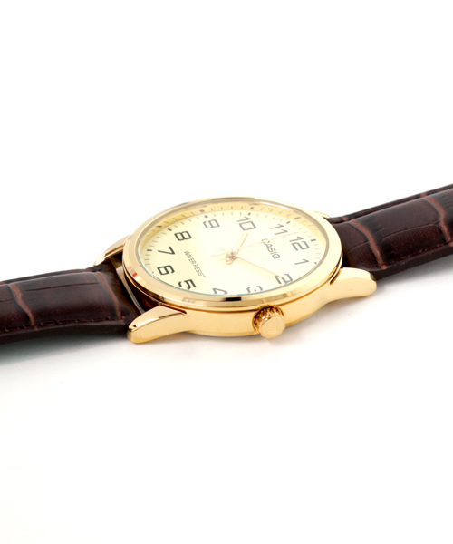 Khaju（カージュ）の「CASIO: ラウンドビッグウォッチ white◇（アナログ腕時計・レディース・ホワイト/オフホワイト・ONE SIZE）」の7枚目の写真