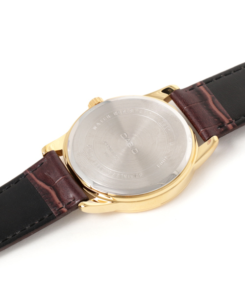 Khaju（カージュ）の「CASIO: ラウンドビッグウォッチ white◇（アナログ腕時計・レディース・ホワイト/オフホワイト・ONE SIZE）」の8枚目の写真