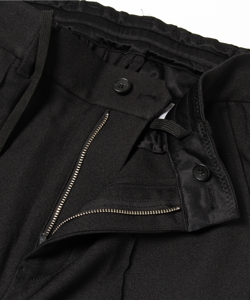 GLOBAL WORK(グローバルワーク)の「シンセティックワイドショートパンツ/718185(その他パンツ・メンズ・カーキ/ブラック・LARGE/SMALL/MEDIUM)」の5枚目の写真