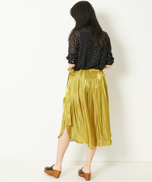 AMERICAN RAG CIE（アメリカンラグシー）の「AMERICAN RAG CIE　ブライトサテンタックギャザースカート（スカート・レディース・イエロー/ピンク・FREE）」の17枚目の写真