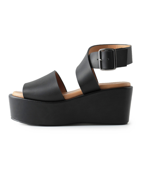 CLANE(クラネ)の「CROSS BELT SANDAL(サンダル・レディース・ホワイト/ブラック・38/37/36)」の3枚目の写真